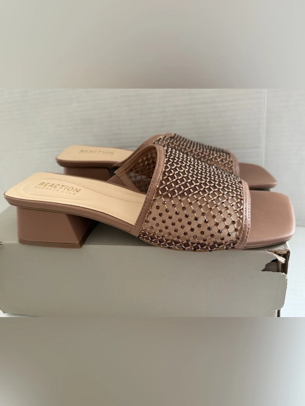 Kenneth Cole Reaction Buenita Rhinestone Mesh Block Heel Sandal Shoes Size 9